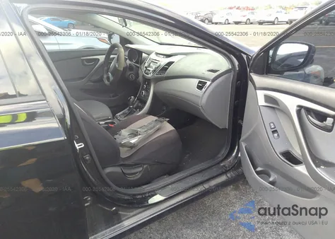 2015 Hyundai Elantra Se z USA, uszkodzony, nr VIN 5NPDH4AE4FH622625